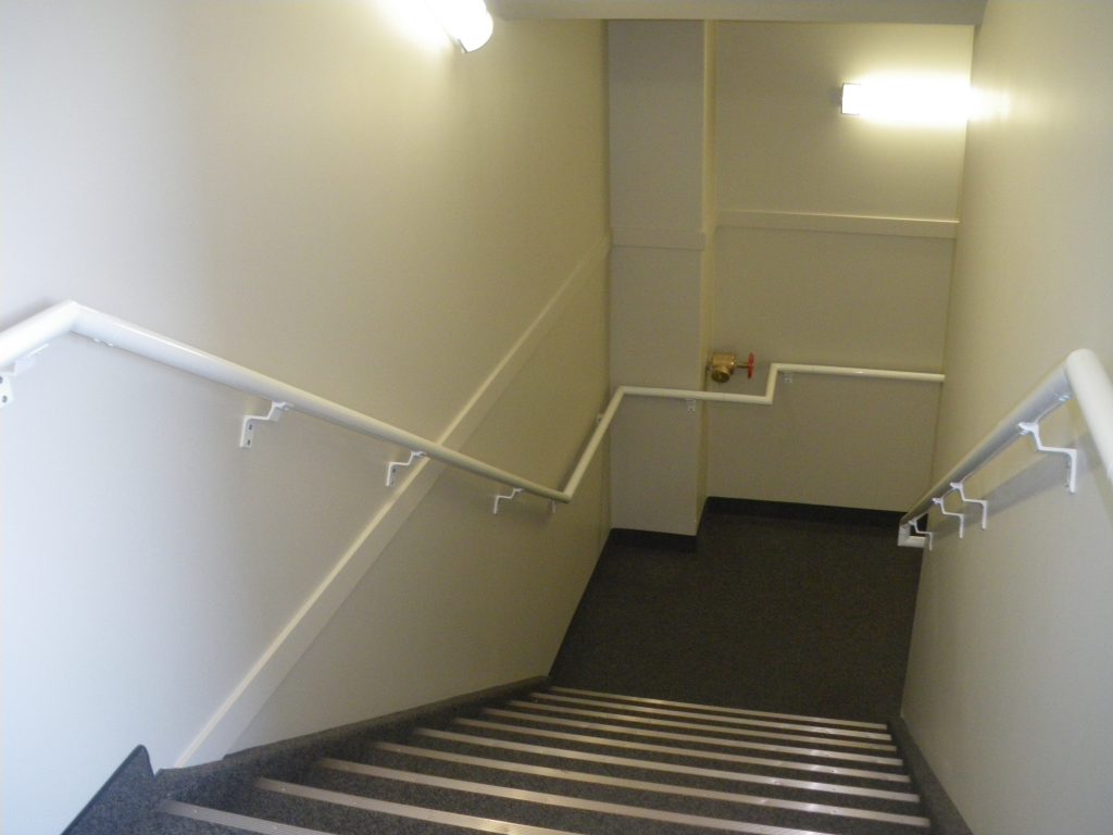 White aluminum pipe handrail